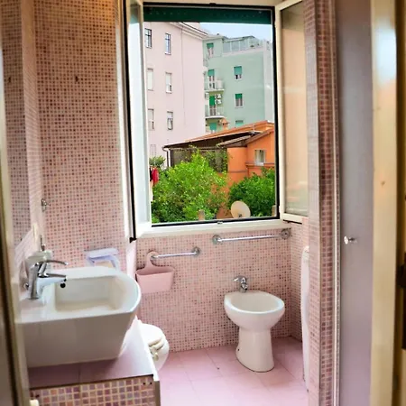 Bright With Balcony Near Metro A * Roma